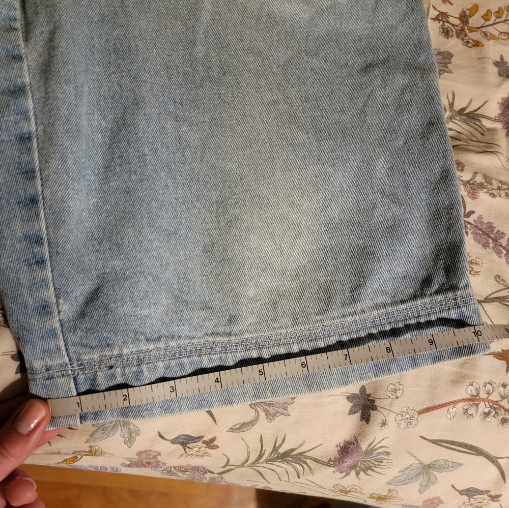 Vintage Lightwash Denim Jorts - Picture 8 of 8